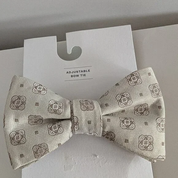 NWT Men's Bowtie Taupe 271 Adjustable Goodfellow & Co - Picture 1 of 3